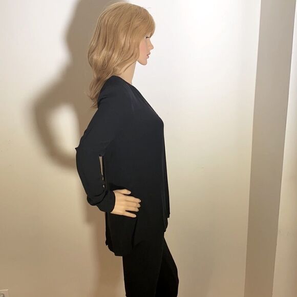 THEORY 100% Silk Back Slit Blouse. Black. Size XS/P - Picture 4 of 8